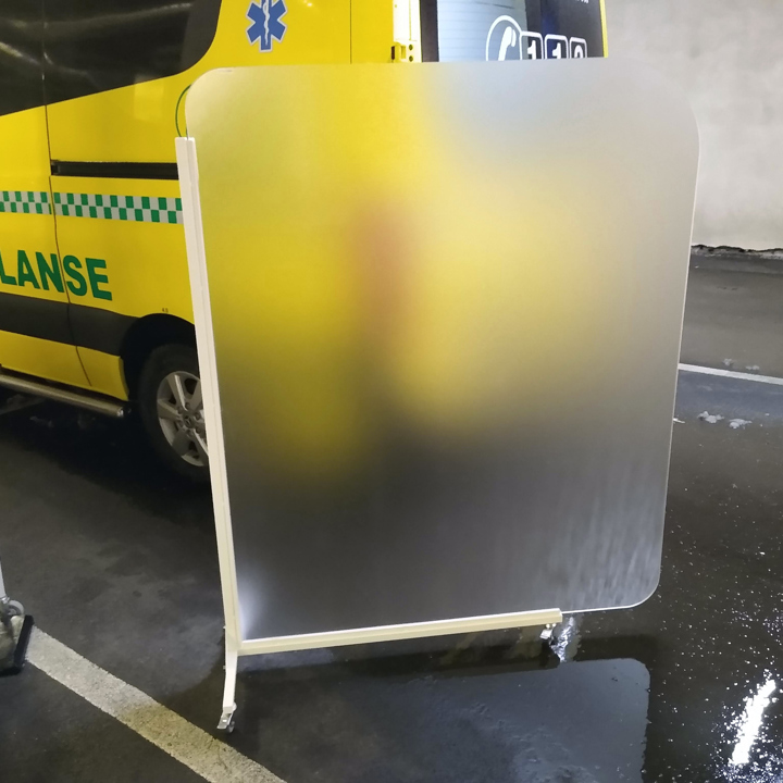 Mobil skjerm 130x170cm  Frost/hvit