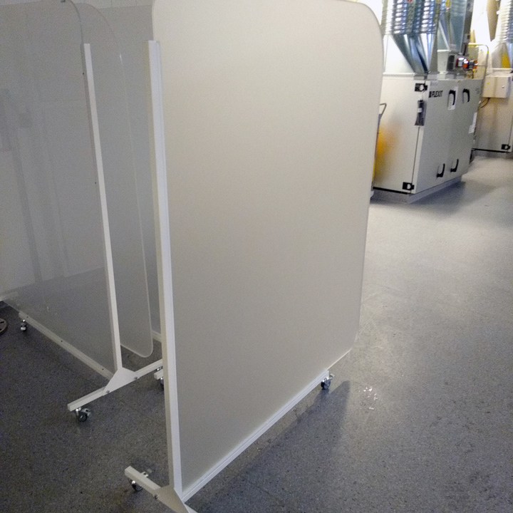 Mobil skjerm 130x170cm  Frost/hvit
